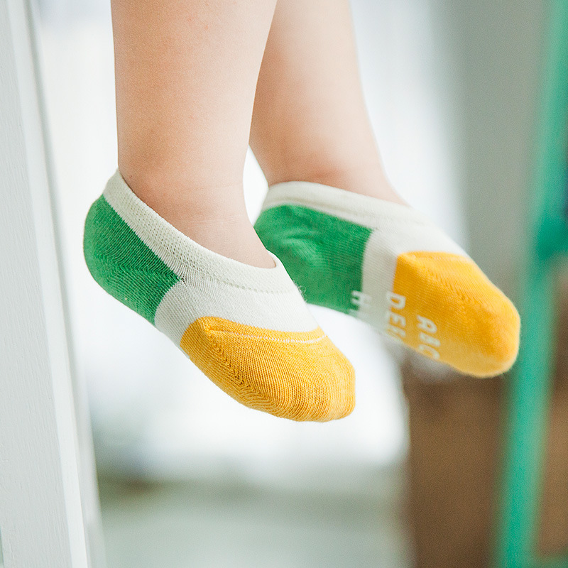Japonés único nuevo verano boca baja Invisible Barco para niños Calcetines de algodón fino antideslizante calcetines para bebés calcetines para niños algodón peinado