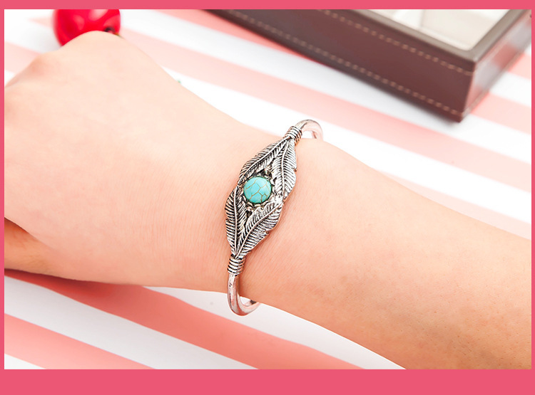 23g Weight No Inlaid Inlay Material Housewarming, Anniversary, Business, Wedding, Travel, Birthday, Festival Occasion Copper Material Leaf Pattern Women'S Gender Fashion Style Gold, Silver Color Copper Leaf No Inlaid Copper Bracelets 6