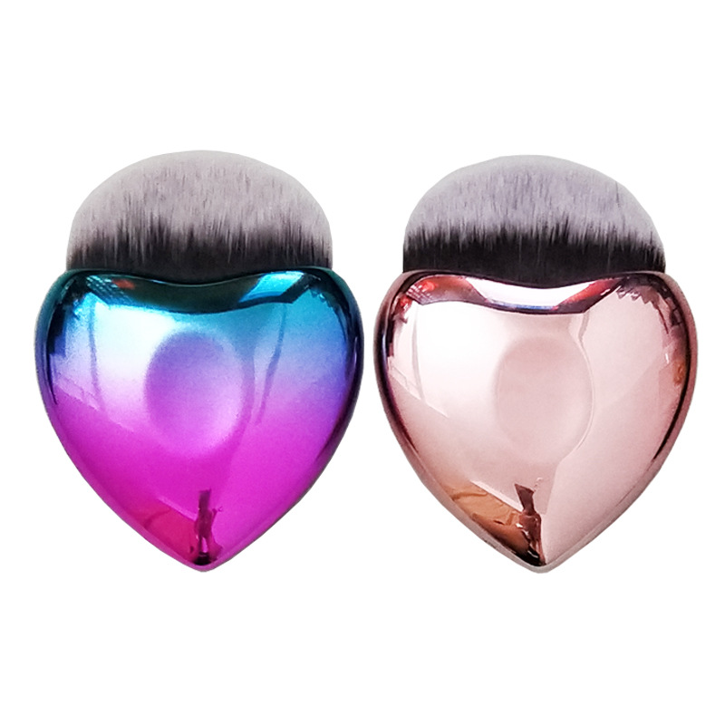 Heart-Shaped Makeup Brush - Image 1