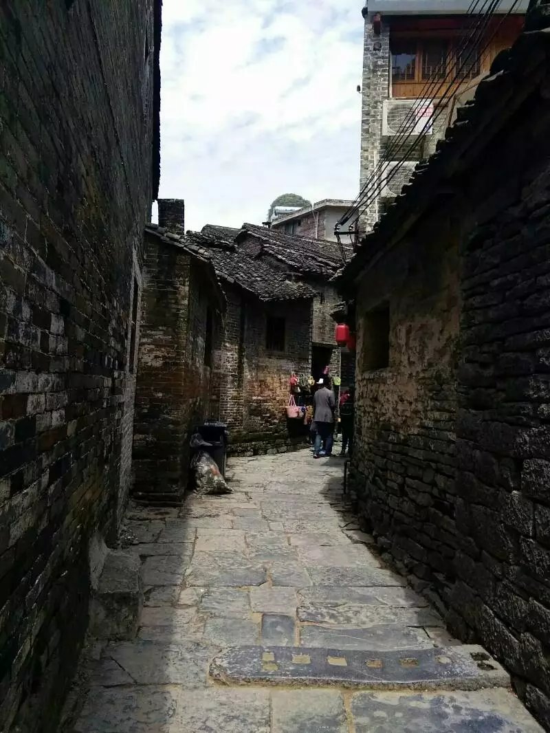 文/真皮笔记本厂家--唐风皮具李富序
自去年年底,到放完年假回来上班,一直以...