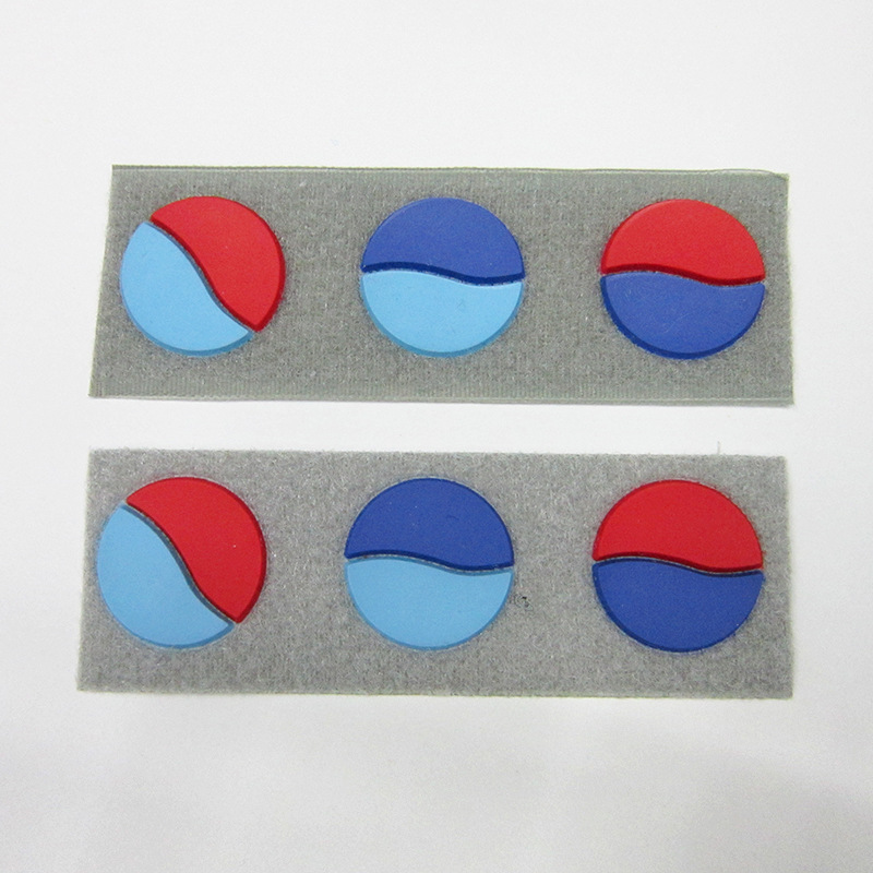 厂家供应滴塑点绒布夕利康牛巴材质商标 长方形造型 可定制