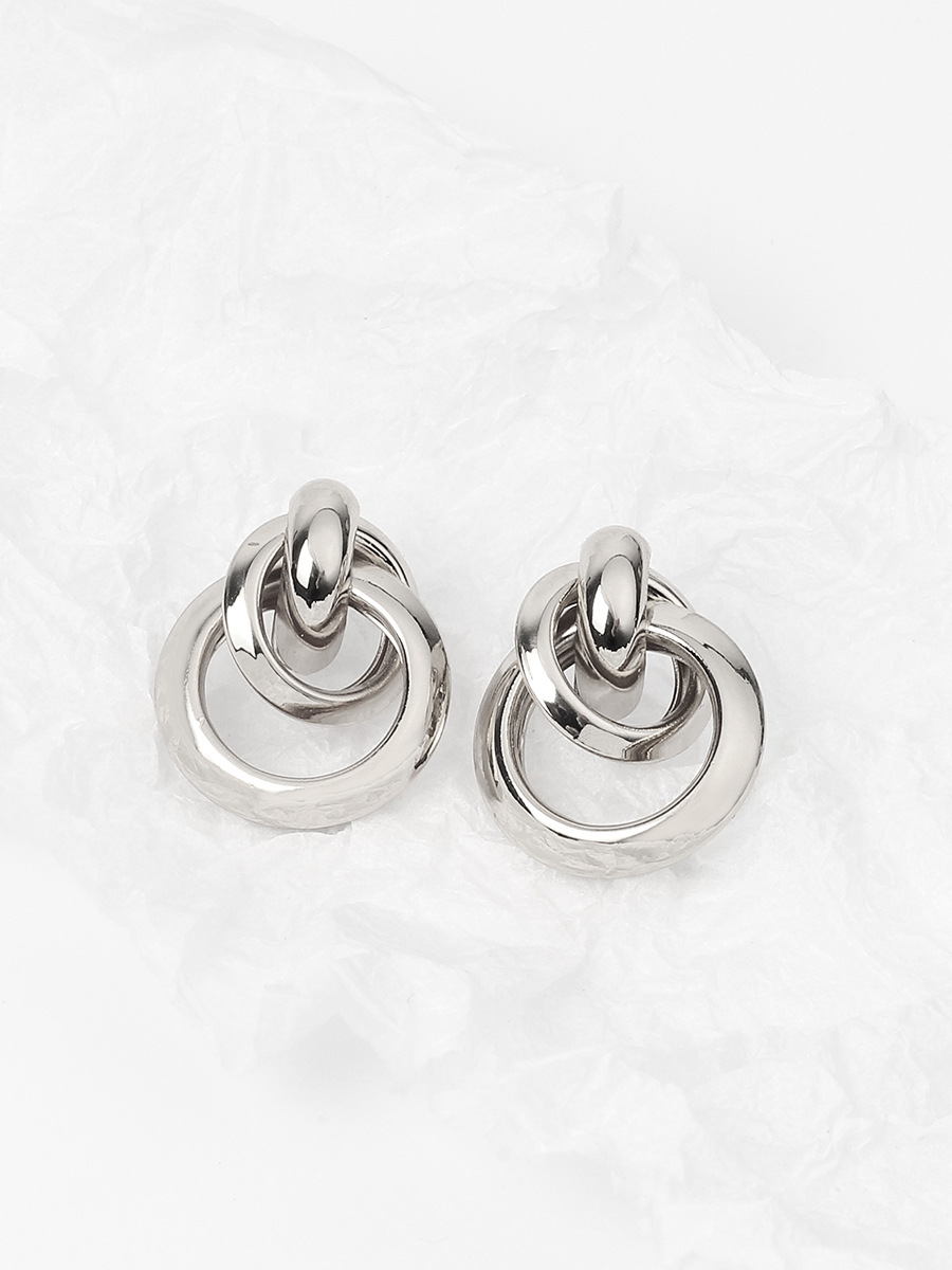 10g Weight No Inlaid Inlay Material Earrings Classification Birthday, Festival Occasion Women'S Gender Fashion Style Gold, Silver, Black Color Korean Metal Ring Interlaced Earrings 9