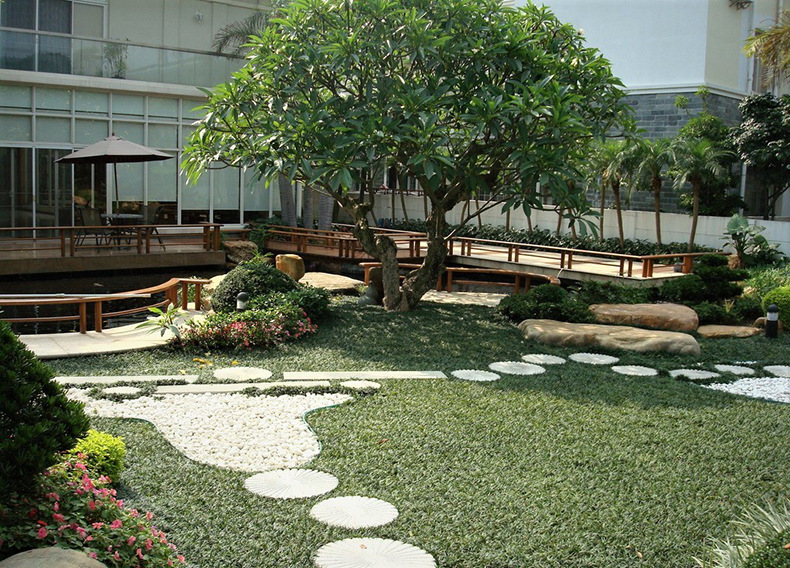 13高档黄蜡石草地布景效果