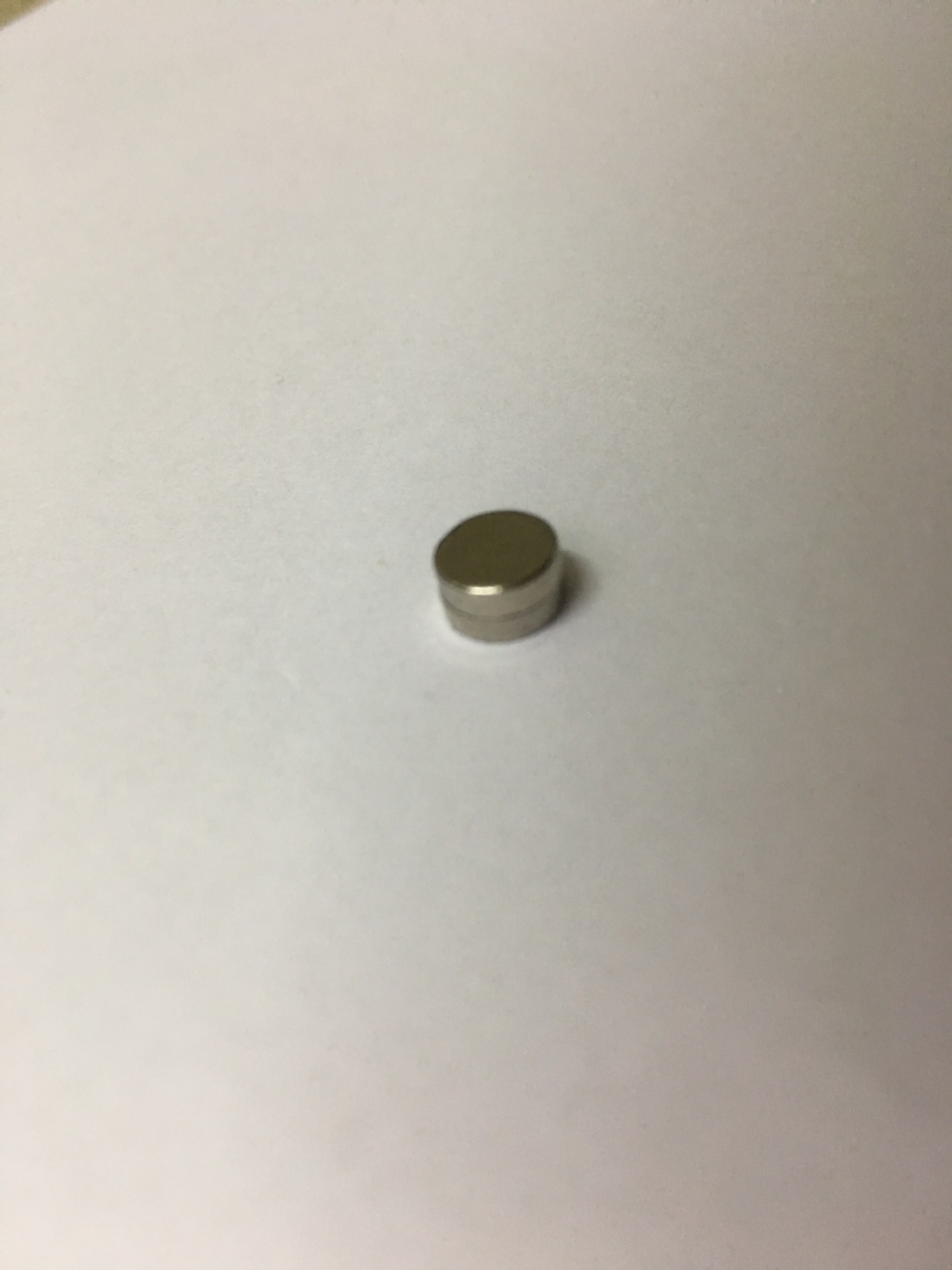 厂家直销 圆形强磁6*2 钕铁硼磁钢 强力吸铁石 磁铁 磁片强磁铁