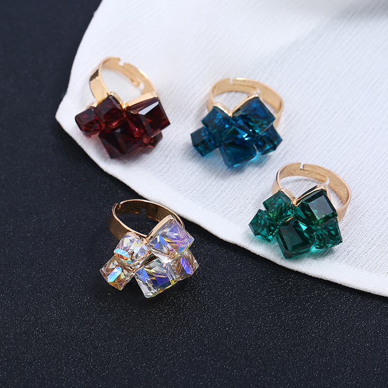 1 Piece Retro Square Alloy Austrian Crystal Women's Rings display picture 2