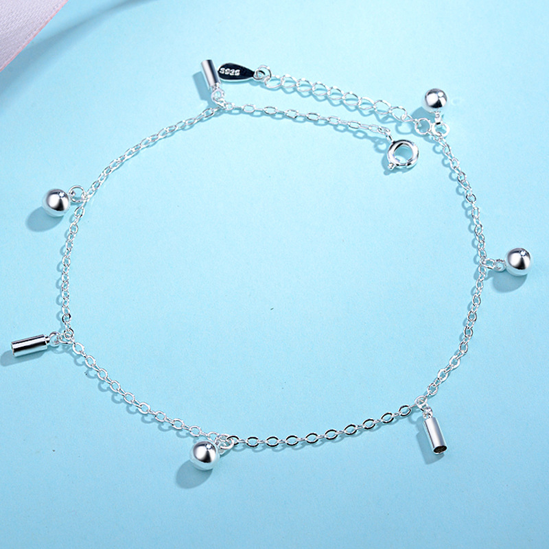 Круглый шарик в форме трубки и браслет на ногу