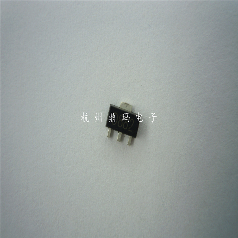 全新 2SD882 SOT-89 贴片 