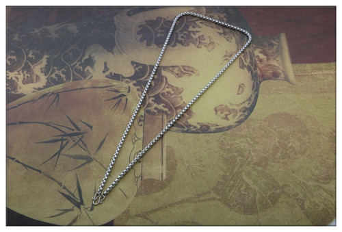 Stainless steel square pearl Guan Gong Guanyin Buddha Thai Buddha pendant pendant jade pendant with chain titanium steel men and women necklace