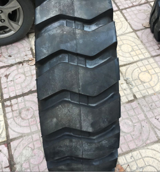 厂家供应 9.75-18 装载机E-3花纹轮胎  三包 发货及时