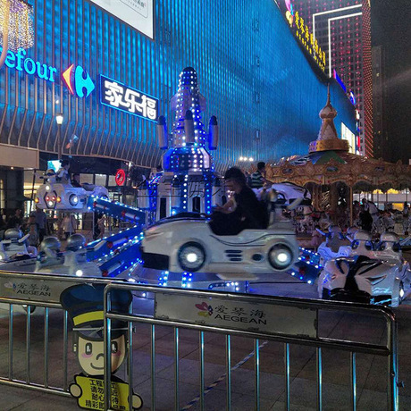 2018新型自控飞机游乐设备 公园升降飞机批发价 自控飞机厂家