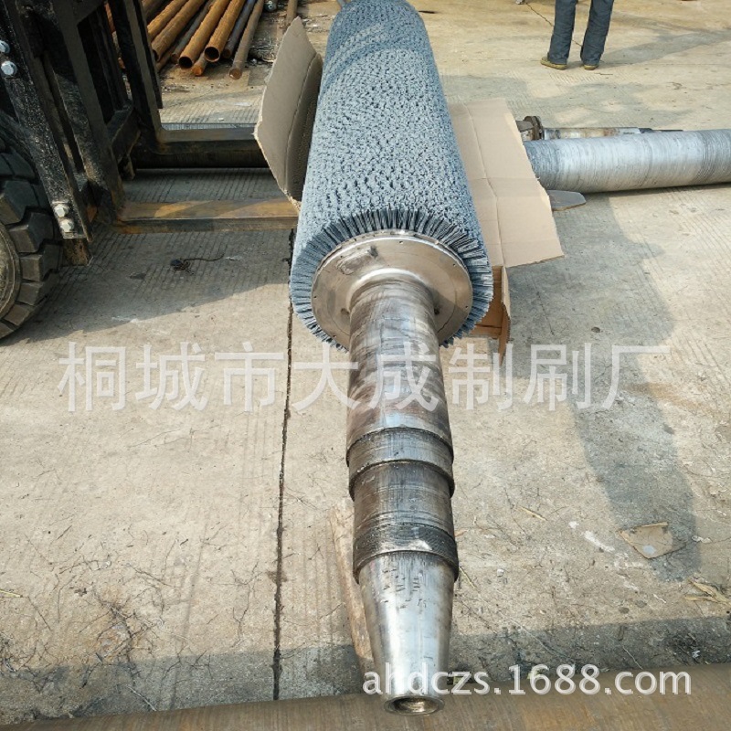 专业供应金属加工业镀锌线碱洗刷辊 生产线不锈钢轴毛刷辊