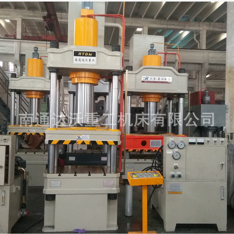 200吨四柱 (1).png