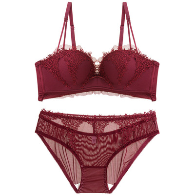 秋冬新款红色本命年性感内衣女蕾丝网纱无钢圈聚拢上托套装女批发