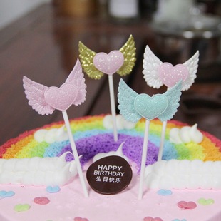 Крылья нового торта -ангела - яркие, любовь свадебное десертное десертное десертное флаг.