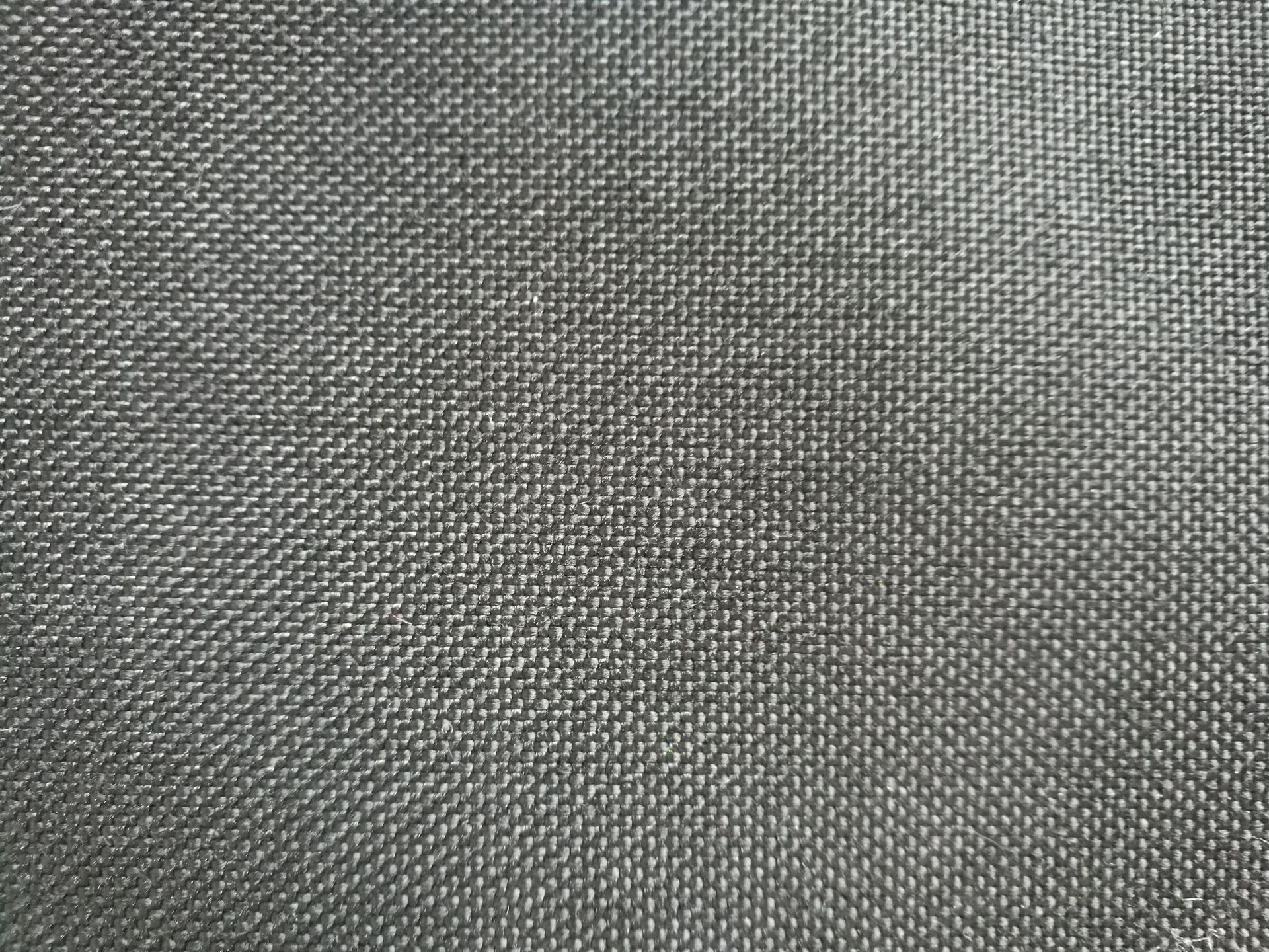 鞋的面料|牛皮革和牛皮哪个好? (鞋的面料牛皮革是纯牛皮吗)