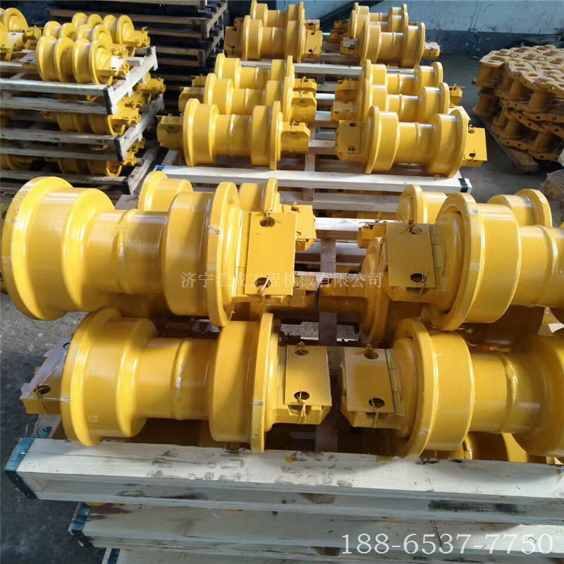 小D85推土机 松支重轮配件  D85推土机承重轮 四轮一带 D85履带轮