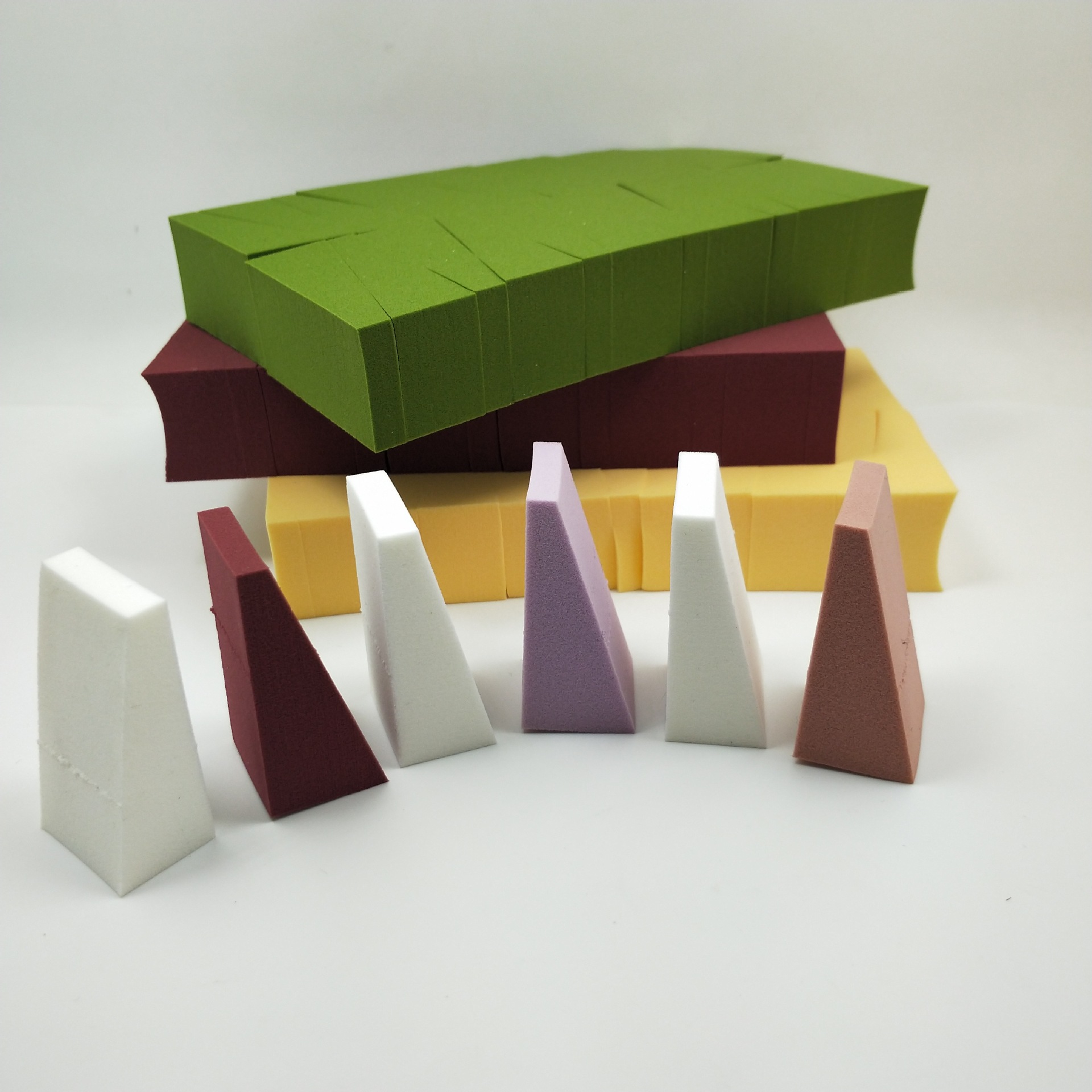 创继盛达新款非乳胶24切三角粉扑化妆海绵泡水变大上妆工具