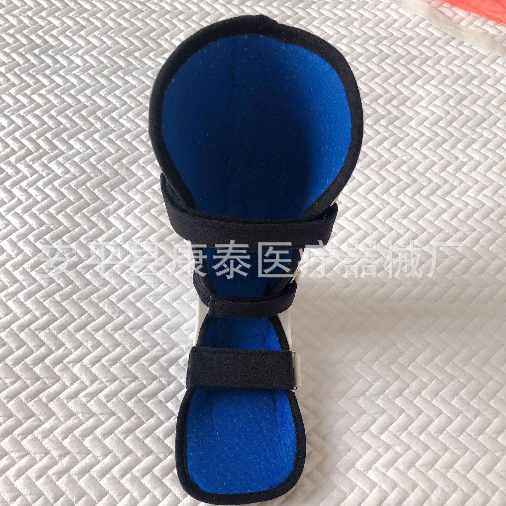 足托正.JPG