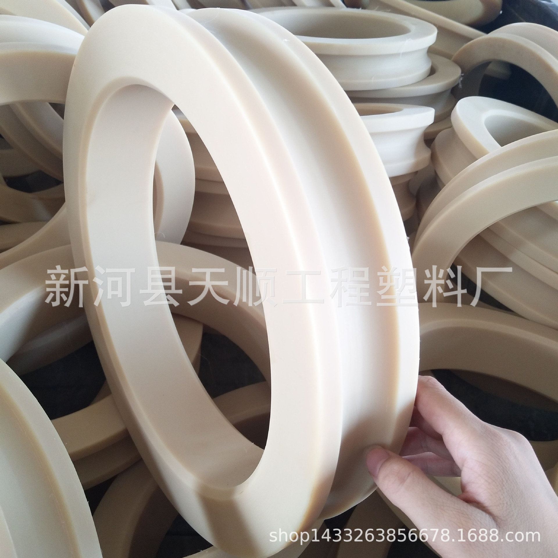 加工尼龙滑轮 备有车床 尼龙管零切 含油尼龙轴套尼龙卡扣