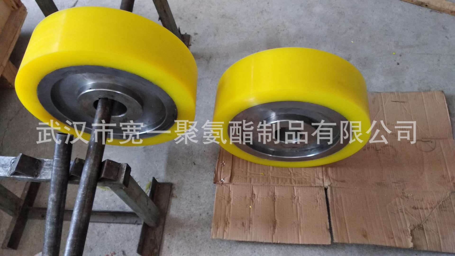 供应河南郑州输送设备用聚氨酯胶轮包胶，传动胶轮包胶