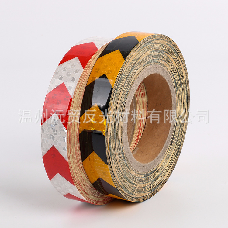 厂家红白或黑黄闪亮晶蜂窝满箭头车身防护警示反光胶带