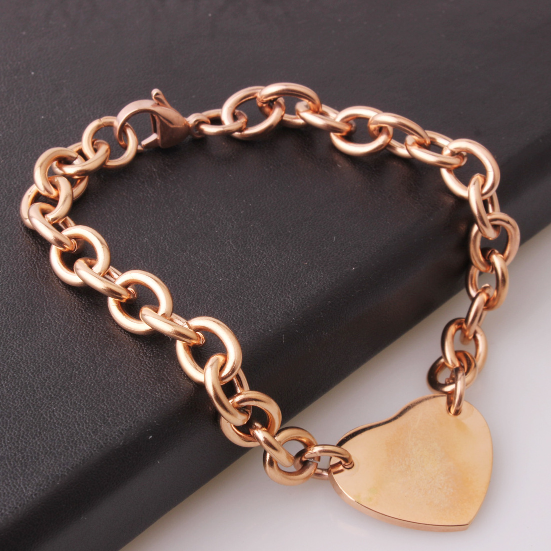 25g Weight Titanium Steel Pendant Material Bracelets Classification Titanium Steel Chain Material 1 Piece Quantity Street Occasion Titanium Steel Material Heart Shape Pattern Women's Gender Polishing Design Basic, Modern Style, Classic Style Style Basic Modern Style Classic Style Heart Shape Titanium Steel Bracelets In Bulk 15