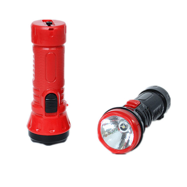 2 sạc đèn pin LED đèn pin ánh sáng tầm xa cưỡi ngoài trời đèn pin nhựa nhà di động Đèn pin