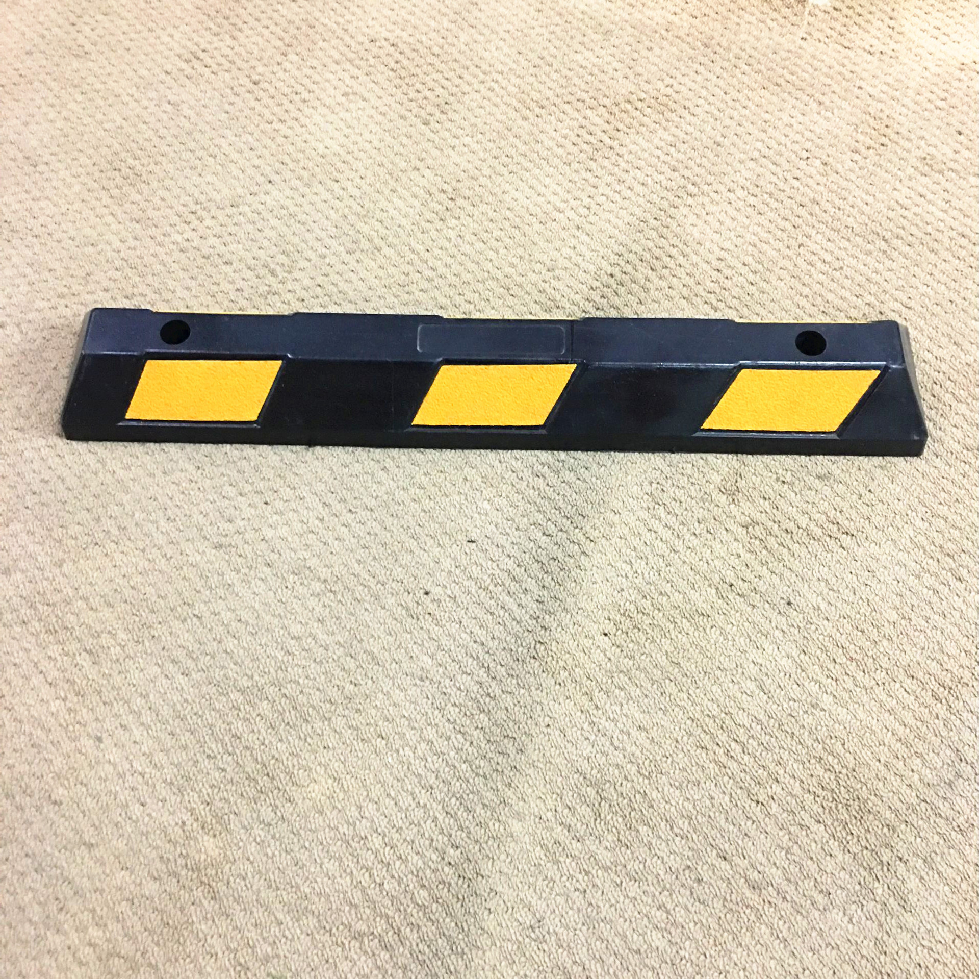 供应宏桥90cm橡胶定位器止退器挡车器车挡停车场设备车位专用