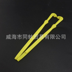 Popular sea fishing and rock fishing hook remover 2 pieces in a pack yellow plastic hook remover portable hook remover fishing gear manufacturer wholesale