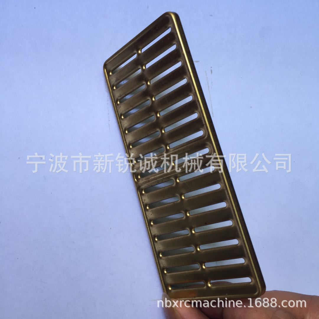 汽车散热器配件厂家供应散热器冲压件 弯管接头 散热片