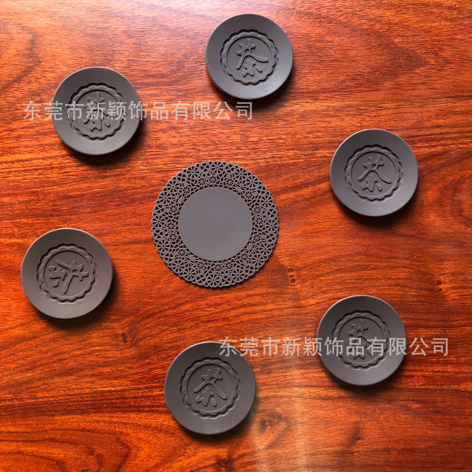 东莞生产工厂供应PVC滴胶软胶硅胶汽车防滑垫茶杯垫