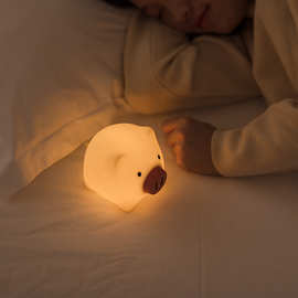 夜明珠猪猪情感硅胶灯旋转开关USB小夜灯猪年礼品卡通充电LED台灯