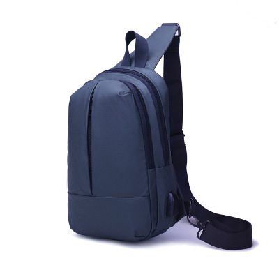 2019年新款胸包时尚户外防水背包厂家直销可定制新型面料背包