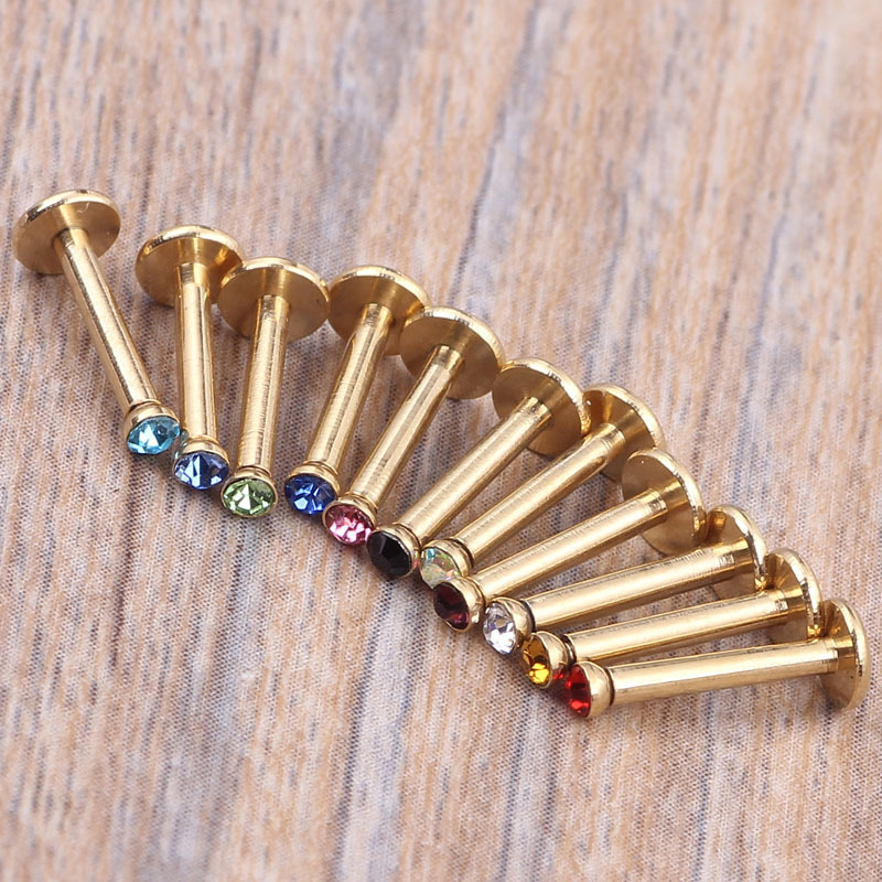 16G labret stud size and finish detail