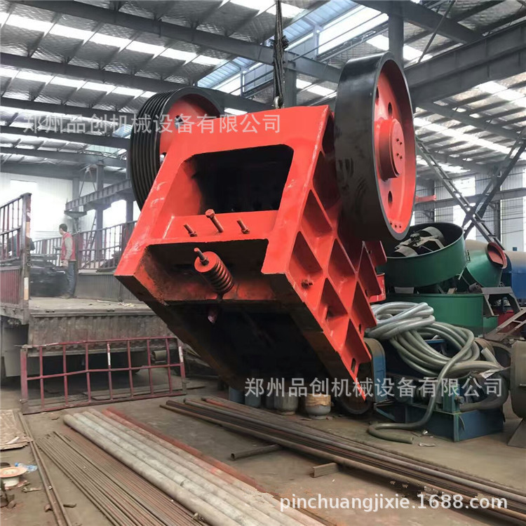 4175066857_2099269843