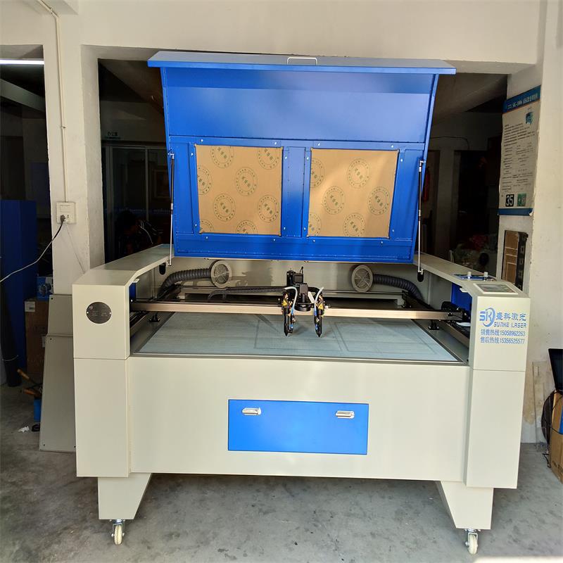 2018新款SK1610双头CCD摄像头定位激光机厂家直销批发供应高速