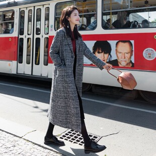 ����insӢ���Lǧ�B�����b�Ië������Ů2018�ﶬ�^ϥ�L�����Ӵ���