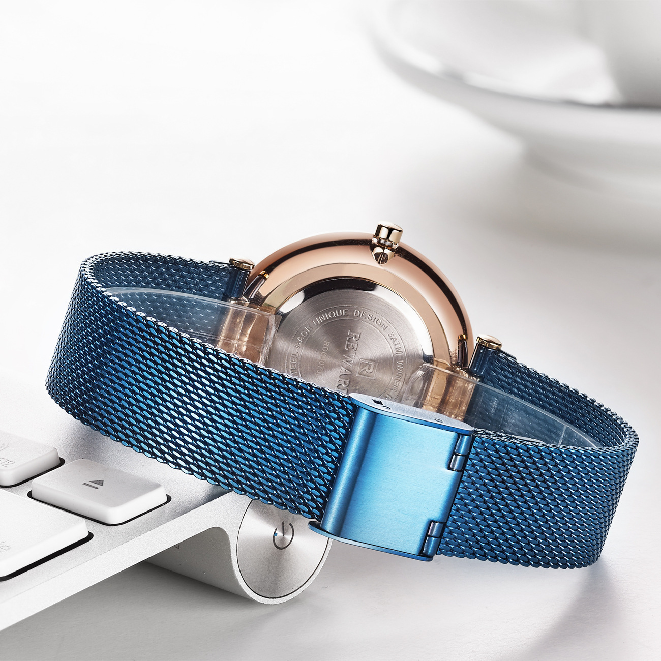 Relógio de quartzo feminino pulseira em malha à prova d'água_voghion.com