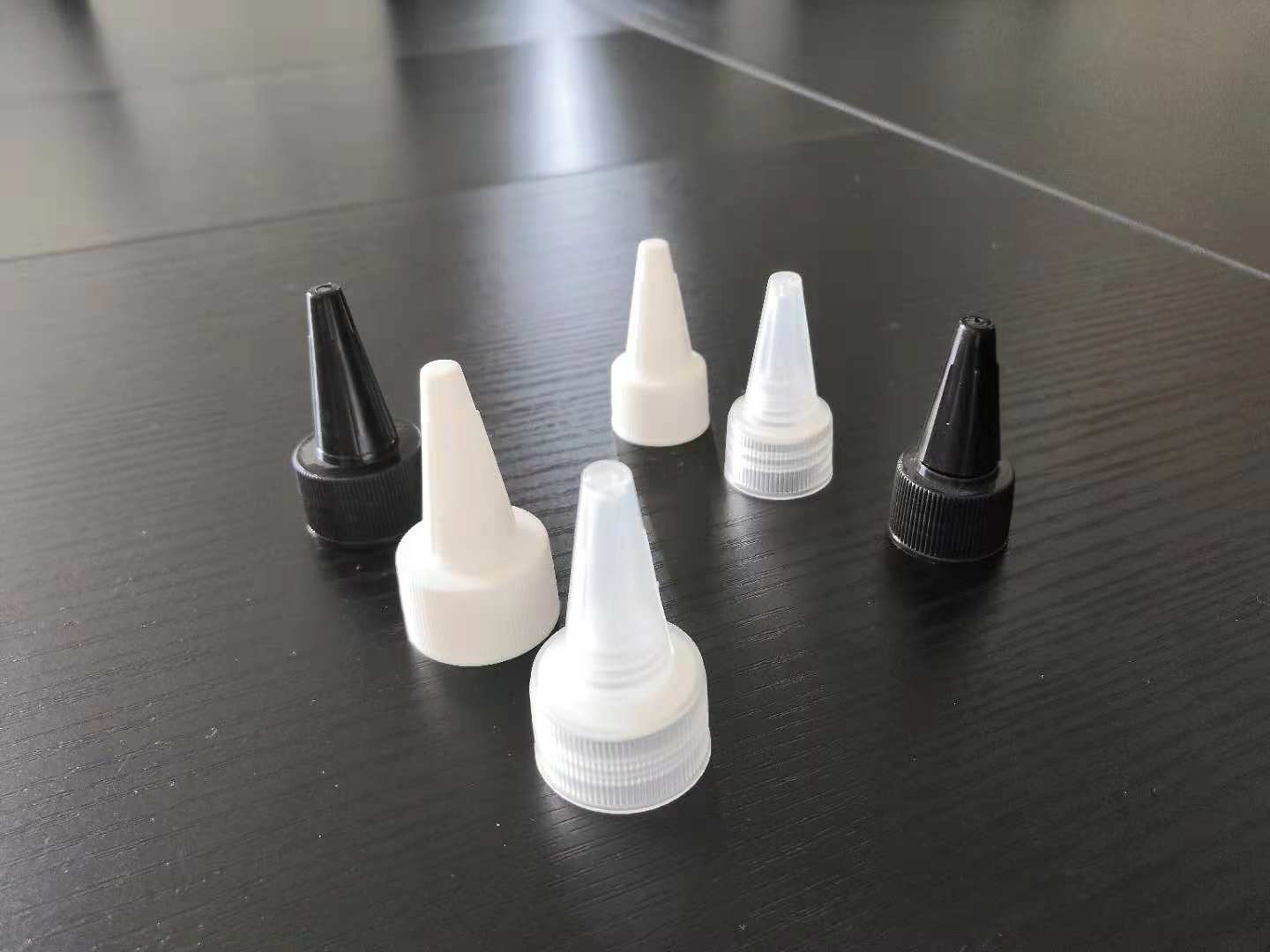 18口径20口径清洁水盖洗涤用品瓶盖普通塑料尖嘴盖颜料盖