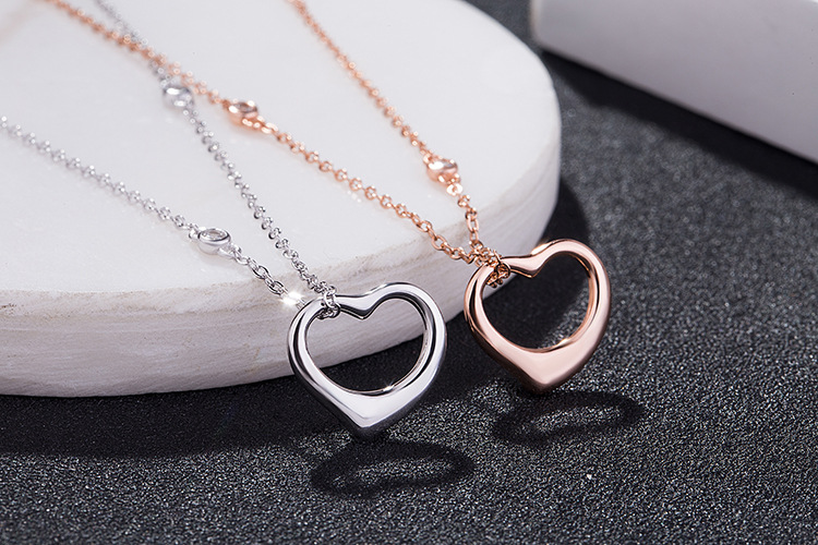 Simple Style Heart Shape Sterling Silver Plating Pendant Necklace display picture 2