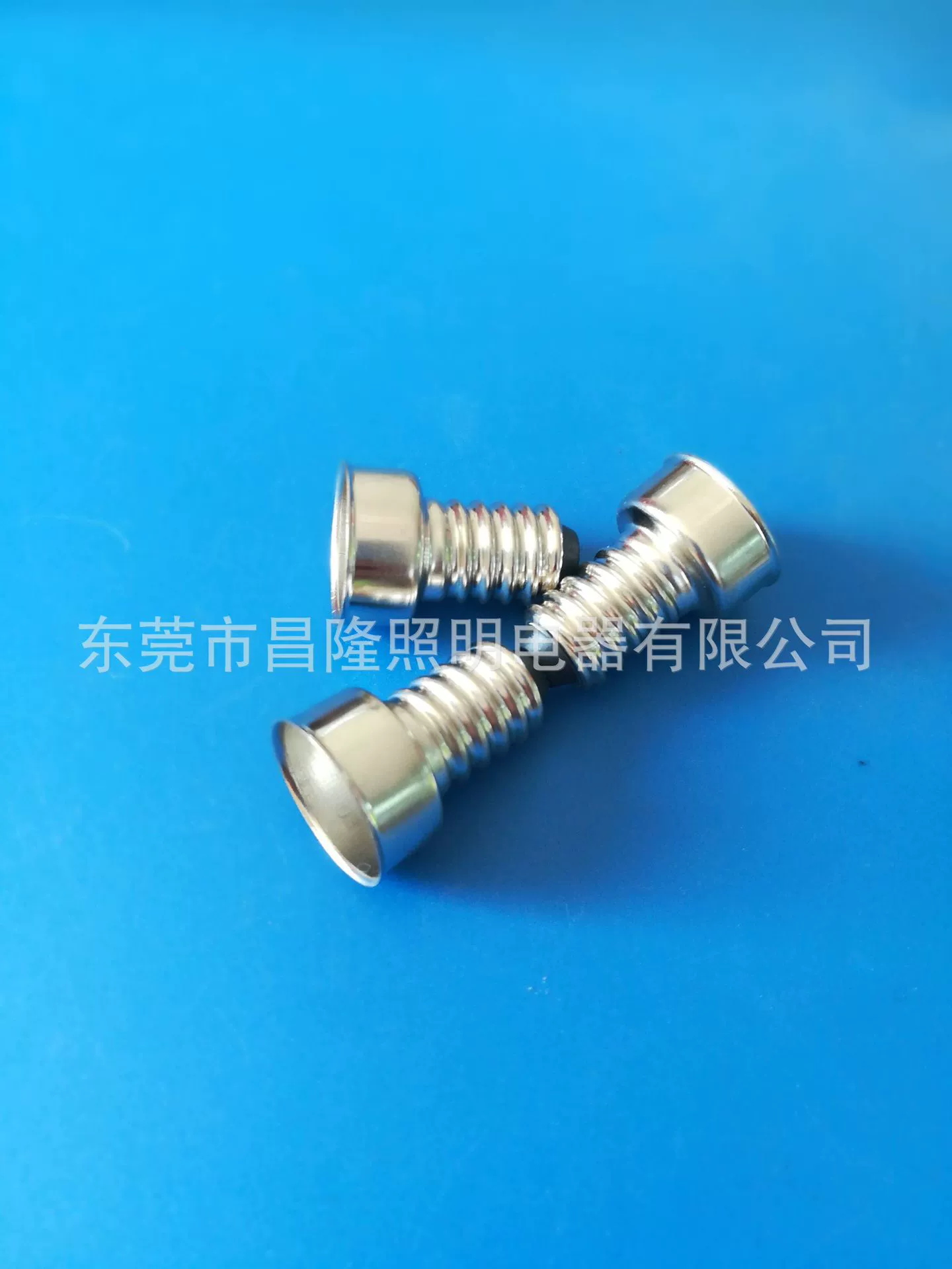 Фабрика прямых продаж E12/26*17 Алюминиевый никель без сварки головка