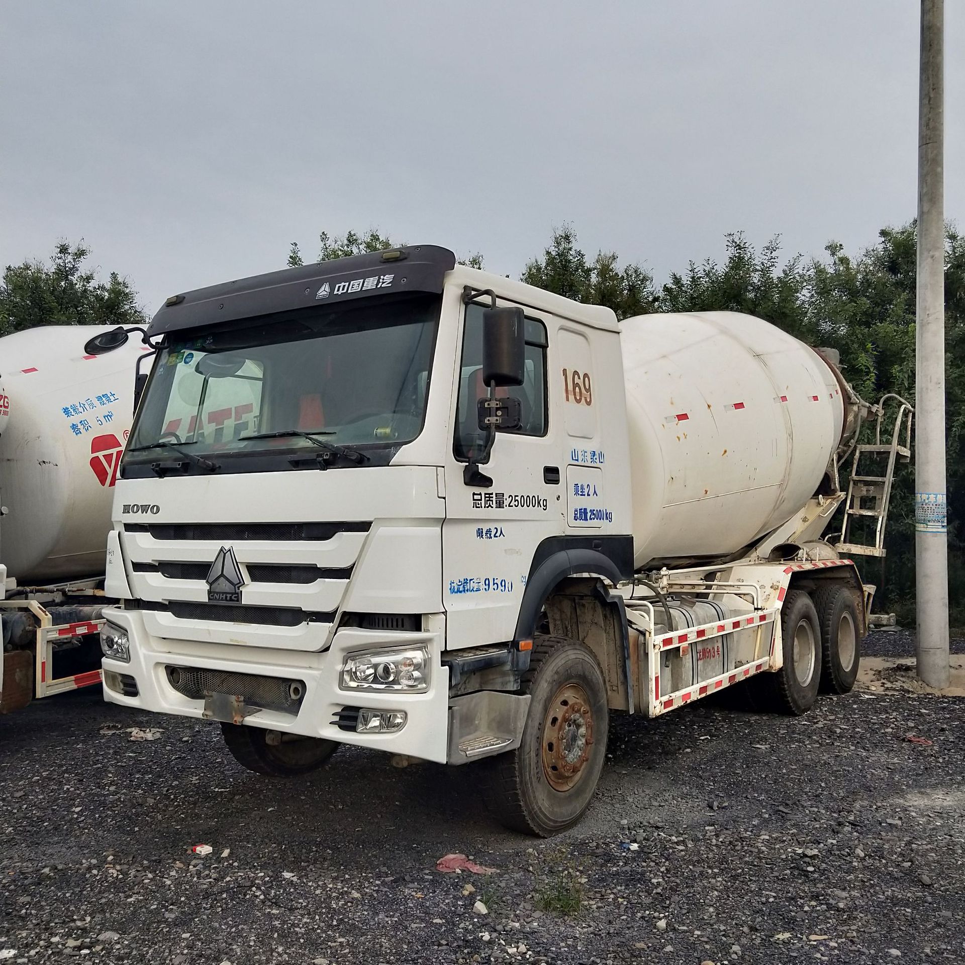 转让二手国四搅拌罐车 二手豪沃混凝土搅拌车 全国可按揭 原版车