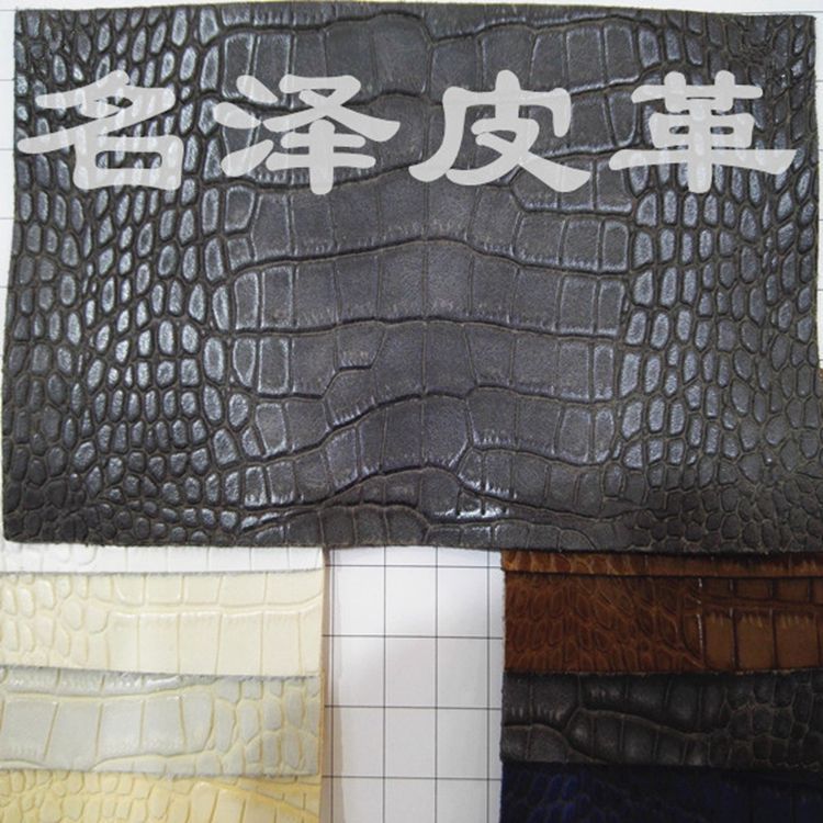 厂家现货直销1.0mm毛底亚光擦焦蛇纹PU人造革用于箱包手袋等