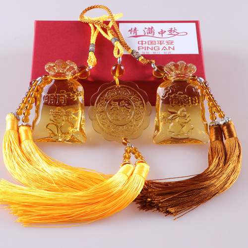 Factory direct sales glazed crystal car pendants, creative lucky bags, car trailers, car accessories, insurance company gifts, wholesale