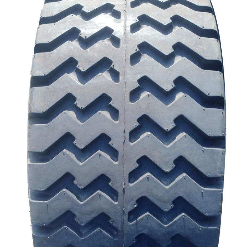 现货供应15.5/65-18 宽基沙漠真空胎 农用拖车轮胎耐磨抗刺扎