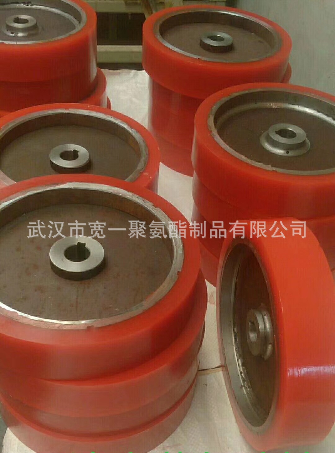 供应湖北滚轮、传动轮聚氨酯橡胶包胶，驱动轮包胶，胶轮，滚筒