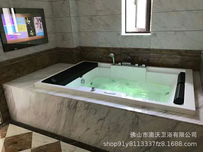 Doble bañera de temperatura constante calefacción bañera grande incrustado en Hotel Villa masaje baño bañera de acrílico