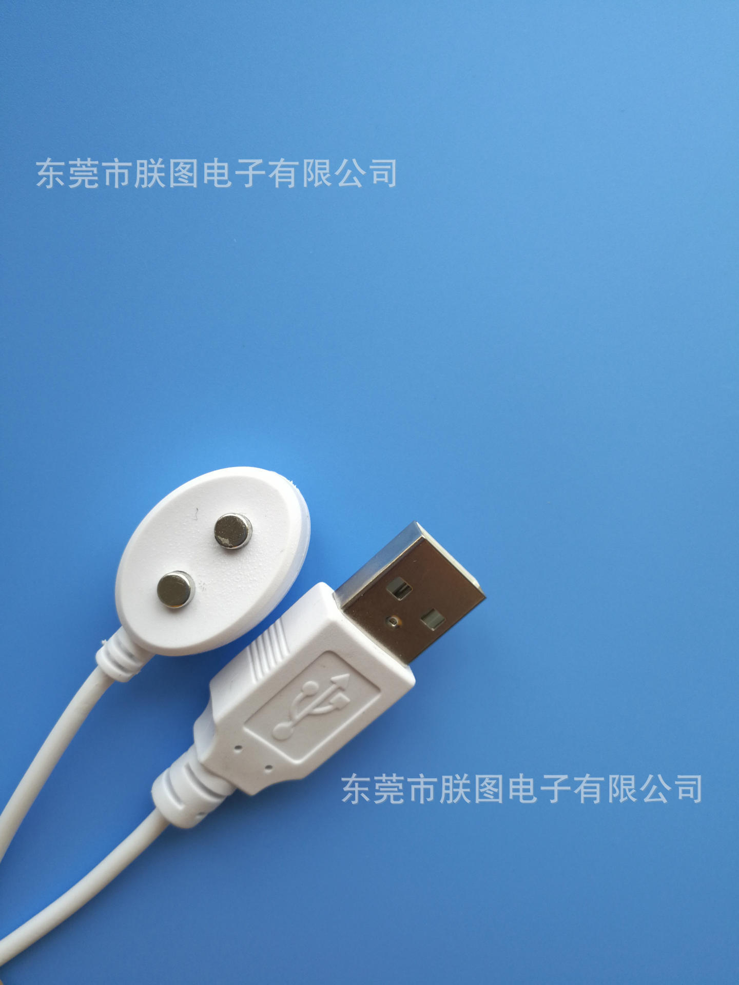 供应成人用品阴蒂按摩棒倒模阳具USB磁吸式吸附式磁性充电线