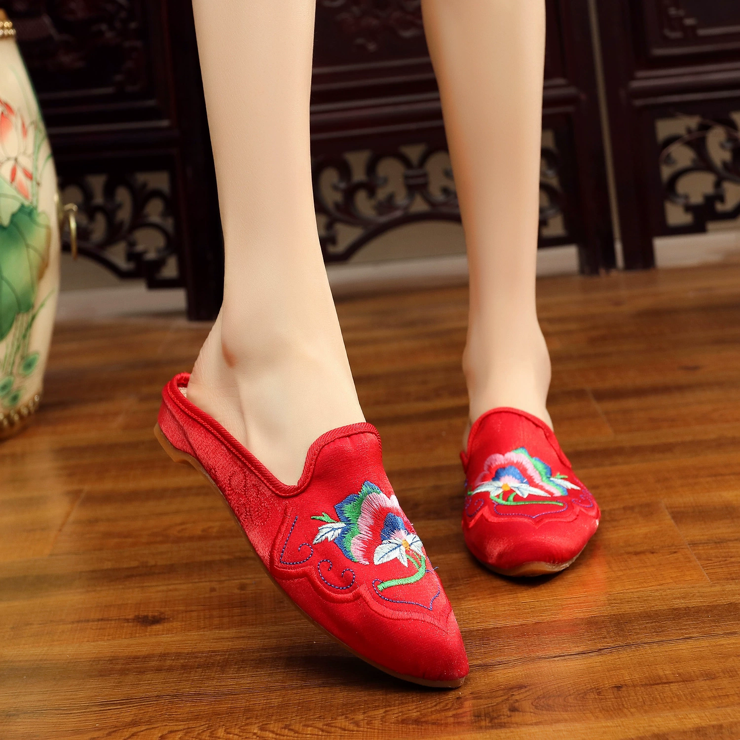 Ethnic slippers, high shoes for mother, ethnic style