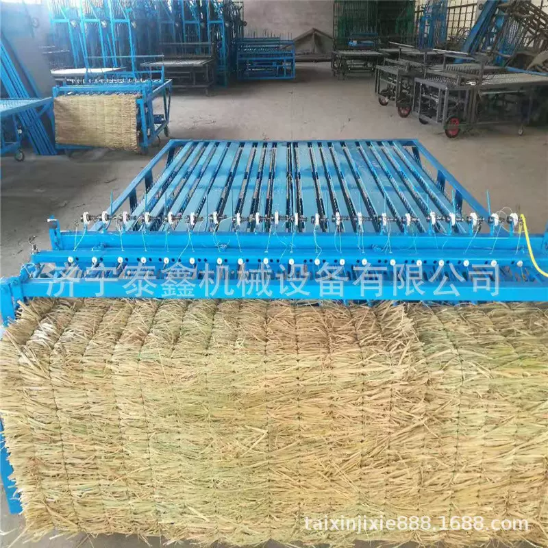 大棚青菜御寒草苫子 电动草帘机 1米宽电动稻草编织机保温设备